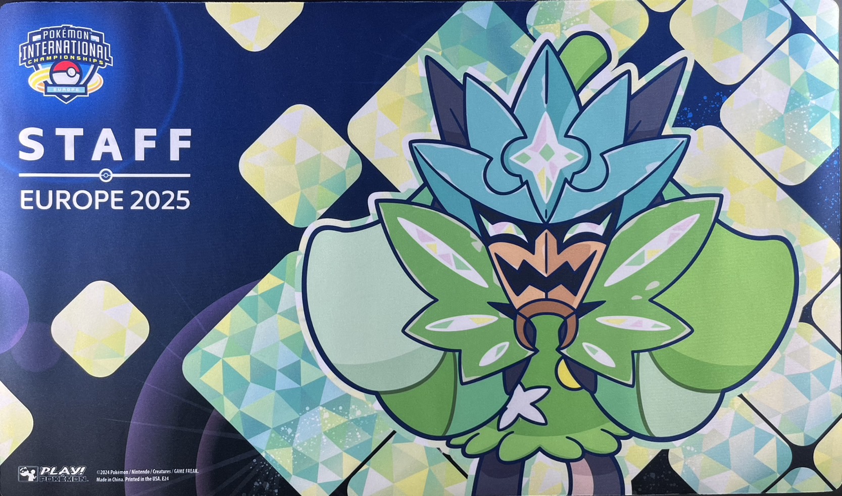 【 海外大会限定品！ 】オーガポン STAFF ポケモン プレイマット 希少 海外大会限定 オーガポン プレイマット 公式品 ポケモン