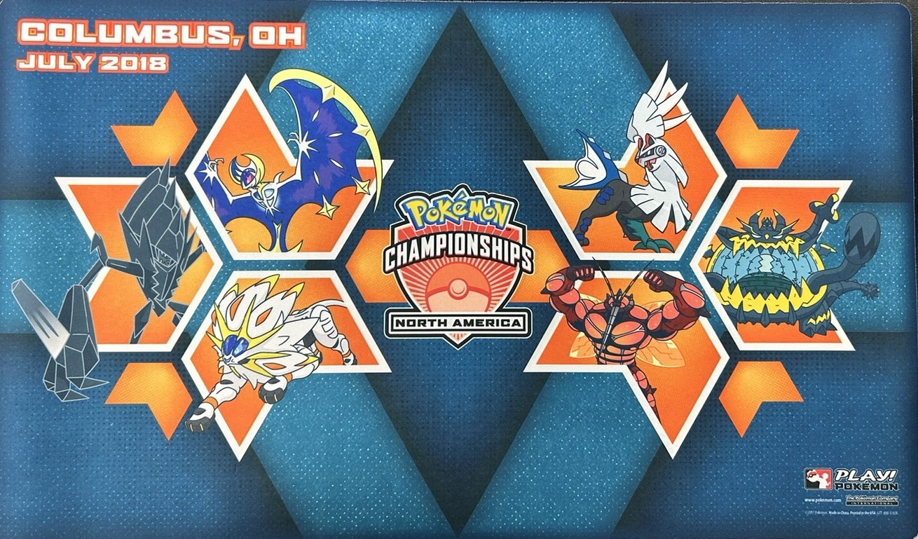 【プレイマット】『 ウルトラビースト(NORTH　AMERICA)』※開封済み